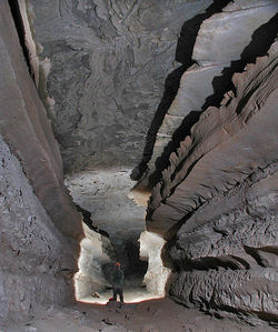 Canyon passage in Mammoth Cave